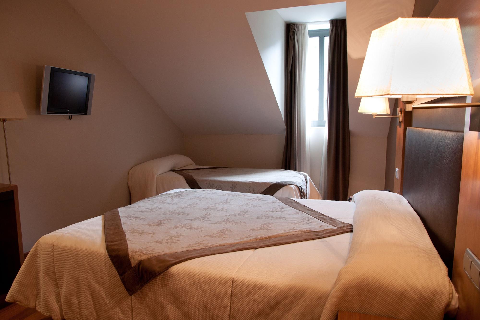Alti Hotel Bagnères-de-Luchon Екстериор снимка