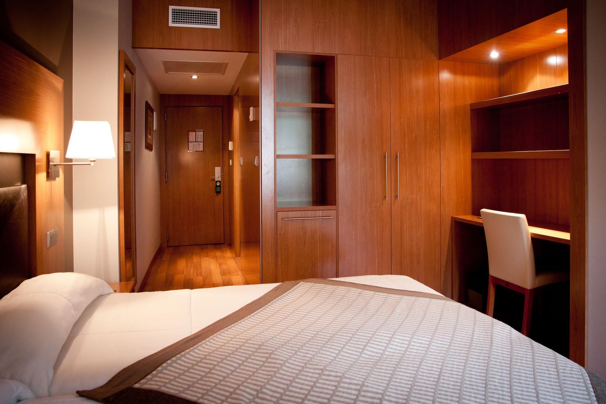 Alti Hotel Bagnères-de-Luchon Екстериор снимка