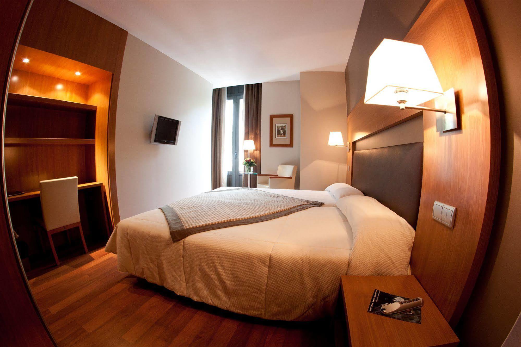 Alti Hotel Bagnères-de-Luchon Екстериор снимка